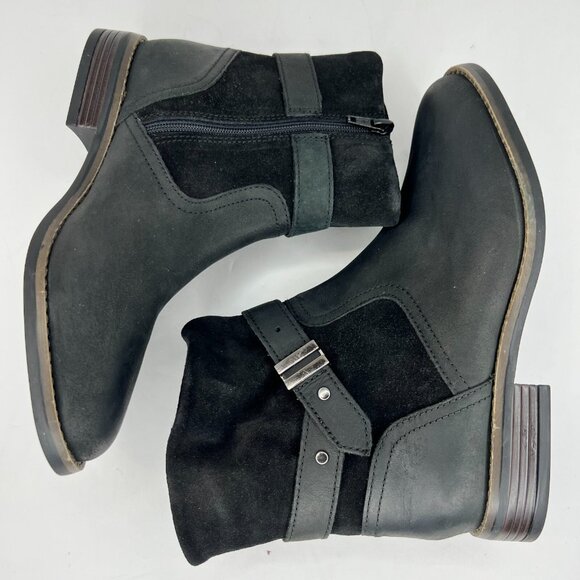 Clarks Womens 219238 Camzin Strap Black Leather Block Heels Size 6 M Booties - Picture 6 of 10